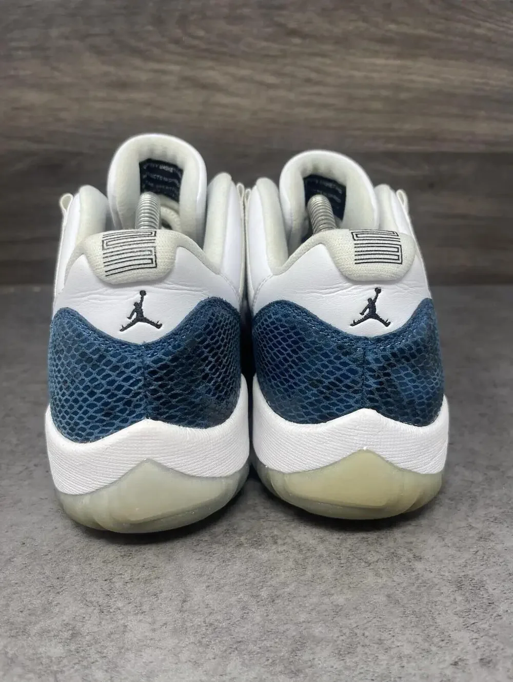 Air Jordan 11 Low Navy Snakeskin Mens Size 9.5 Blue White Lot CD6846-102